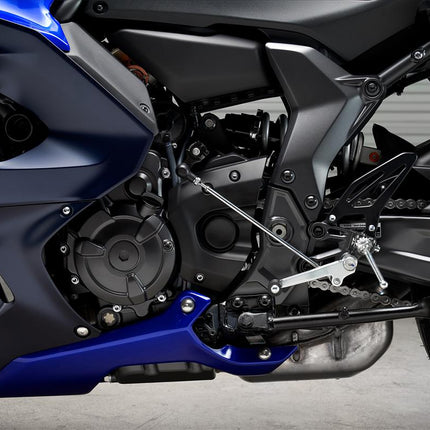 YZF-R7