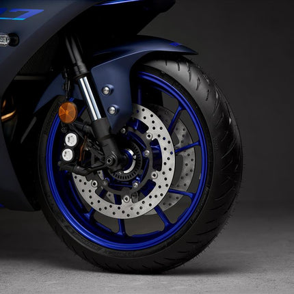 YZF-R7
