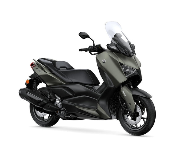 Yamaha X-MAX 300 2025 scooter in silver with sleek body, front headlights, and modern design, shown from a 360-degree view.