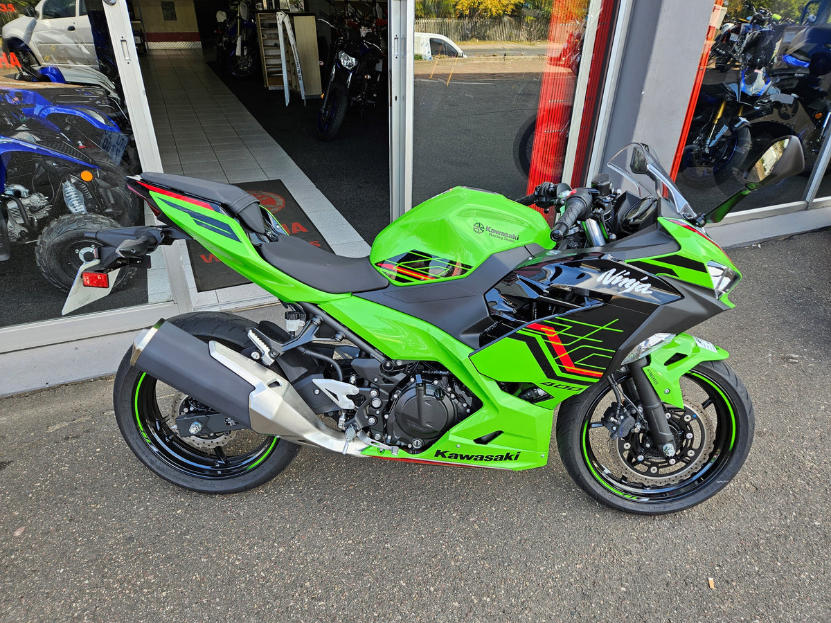 2023 Ninja 400 SE ABS Demo