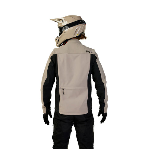 FOX Ranger Offroad Softshell Jacket for adventure activities, featuring durable fabric and outdoor-ready design.