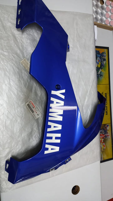 COVER ASSY 2 UNDER YAMAHA YZF-R1 2004/2005