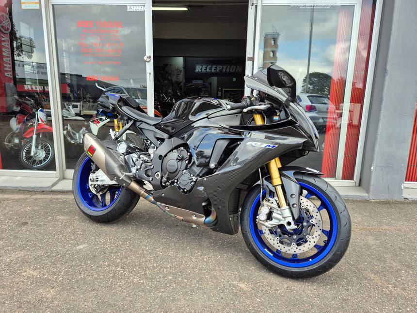 2020 YAMAHA YZFR1M