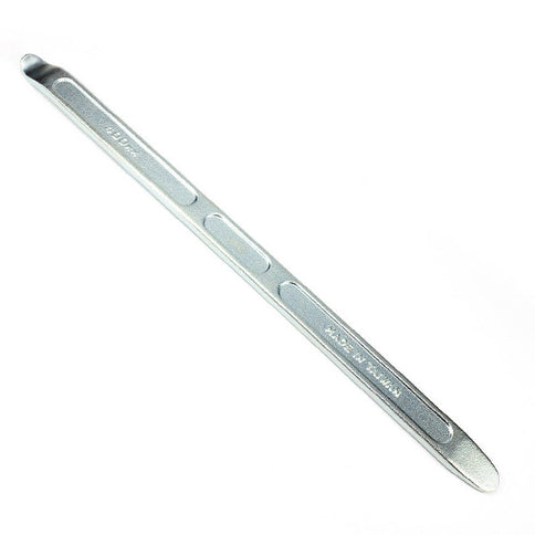 BMA 400mm tyre lever, a durable bike accessory with a plastic handle and metal tip, used for removing and installing bicycle tires.