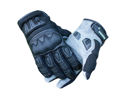 Metalize Dakar Tankwa road gloves with black synthetic leather and protective knuckles, designed for motorcycle riding.
