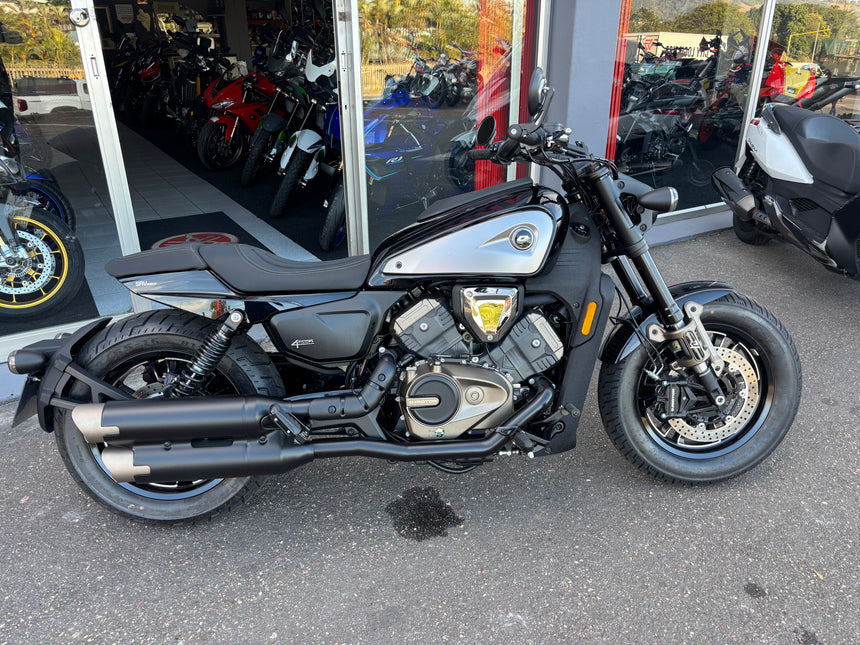 2026 QJ Motor SRV 600 Cruiser