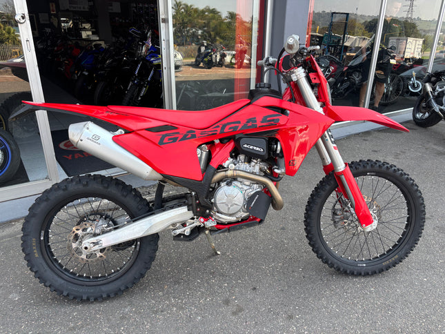 Used GasGas EC 500 F dirt bike, 2025 model, with off-road tires and rugged frame, ready for trail riding.