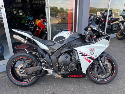 Used 2014 Yamaha YZF R1 motorcycle, blue sport bike with sleek design, showcasing Yamaha's high-performance engineering.