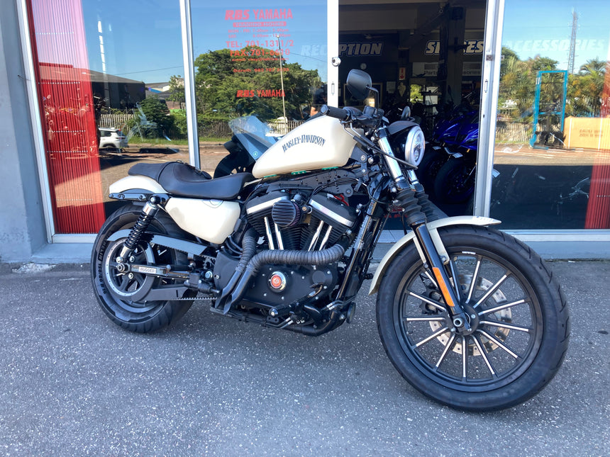 2014 Harley Davidson Sportster 883 Iron