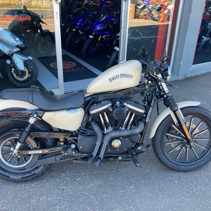 2014 Harley Davidson Sportster 883 Iron