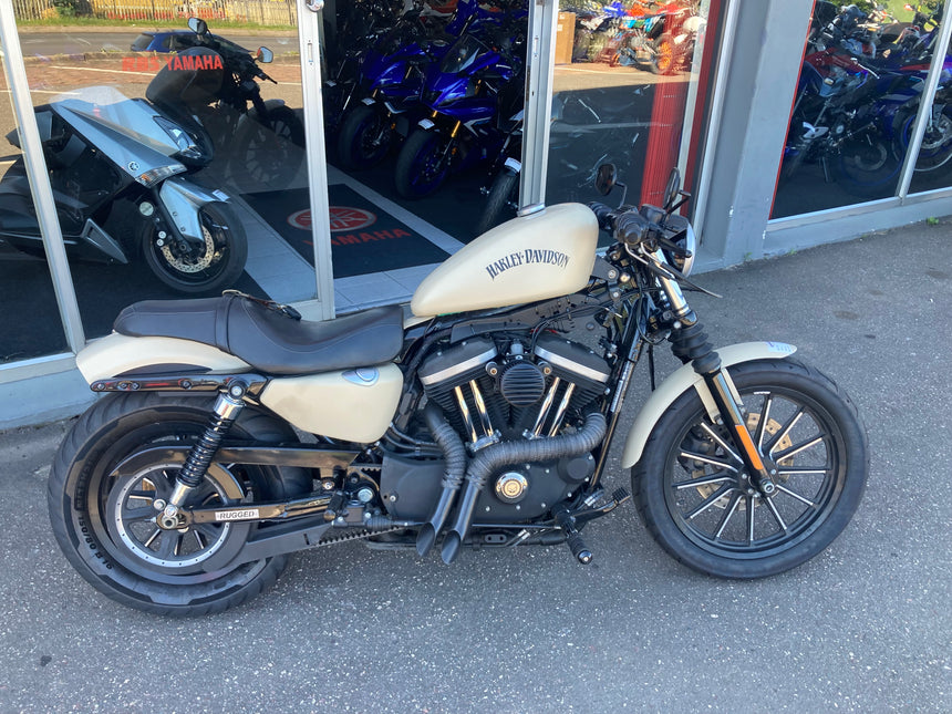 2014 Harley Davidson Sportster 883 Iron