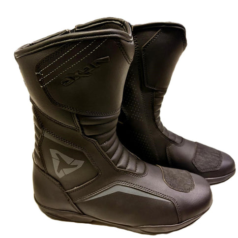 NEXO Nexo Boots Pro Glide road cycling shoes with sleek design and secure fit, suitable for high-performance cycling.