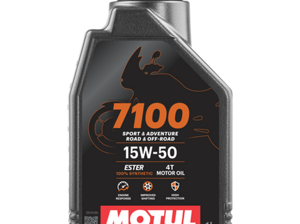 Motorcycle motor oil Motul 7100 15W50 4T in 1-liter container, high-quality synthetic oil for 4-stroke engines.