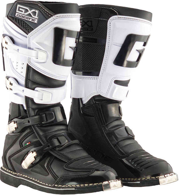 GX1 Black/White